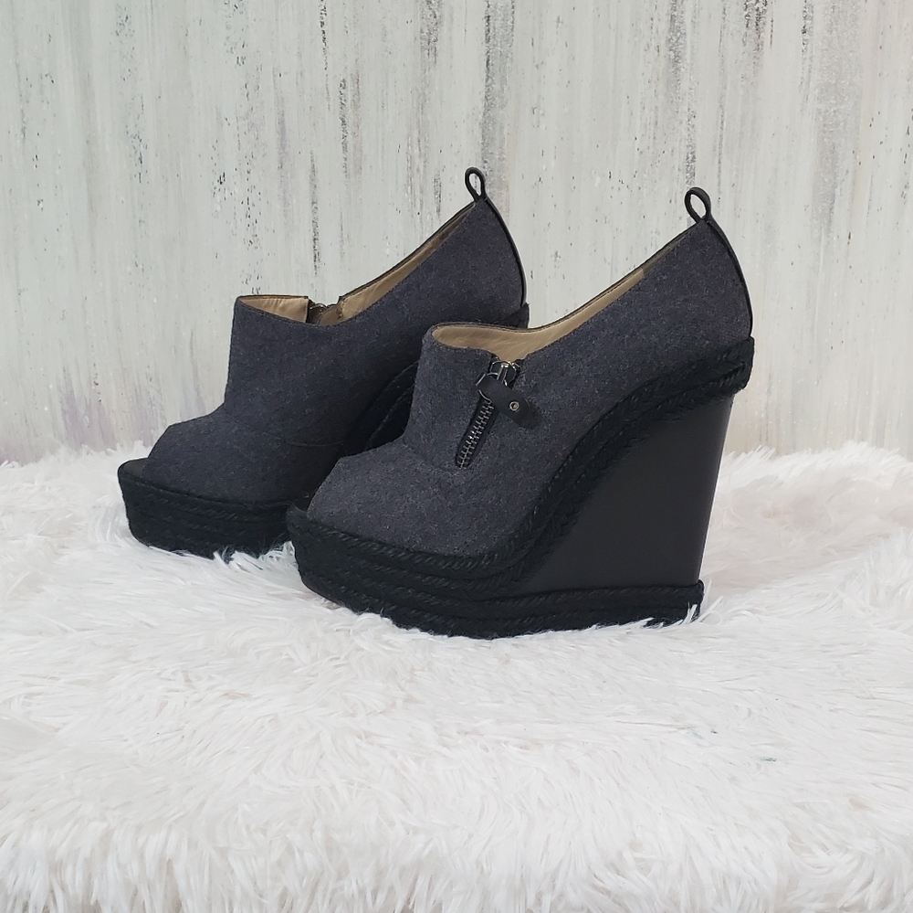 Authentic Christian Louboutin Deroba